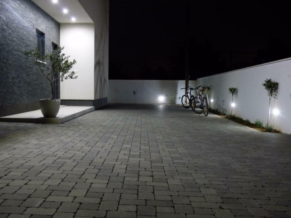 Vila Martina - Bellevue Šmrika Buitenkant foto
